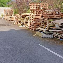 free pallets and timber