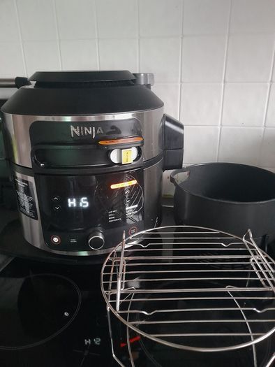 NINJA Foodi 11 in 1 SmartLid OL550UK Multicooker Pot Pressure Combi Slow cooker Steam Bake Air Fryer