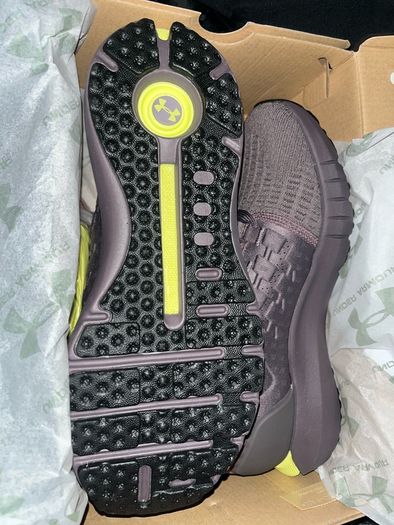 Under Armour Hovr Phantom running shoes size 9 uk