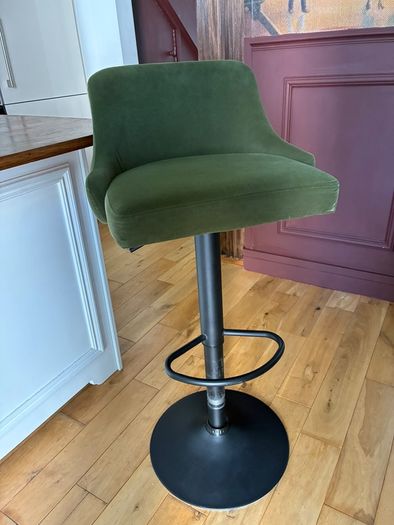 Green Bar Stool / Barstool