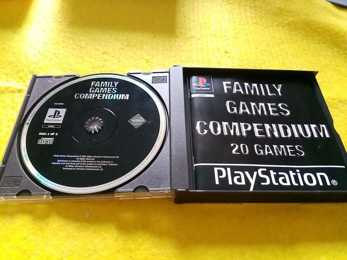 Family games compendium 20 games PlayStation1 Ps1 PlayStation 2 ps2 games Original