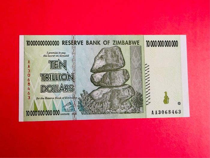Zimbabwe 10 Trillion Dollars. UNC  2008..verified Under Uv Light. )