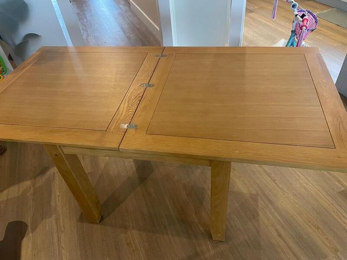 Solid Oak Extending Dining Table