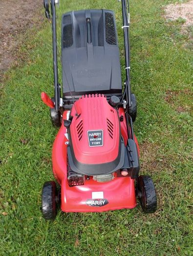 Harry lawnmower