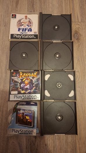 PlayStation 1 Cases x4