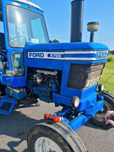 Ford 6700
