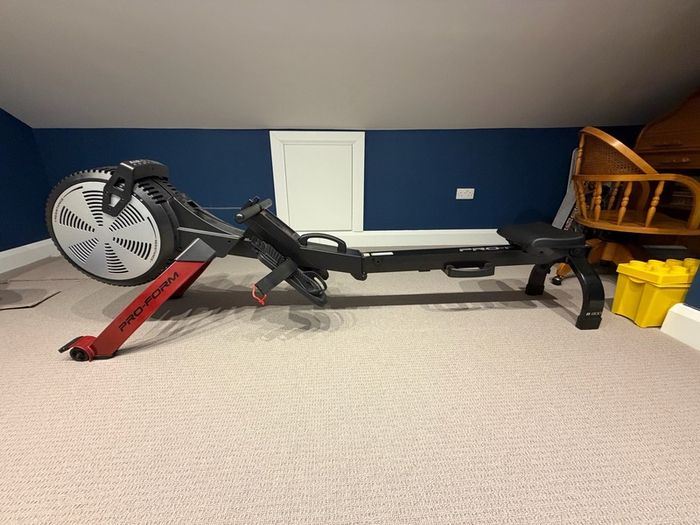 Folding rowing machine proform r600