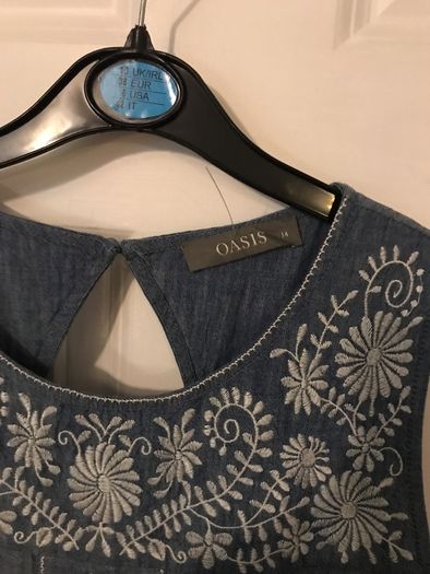 Oasis dress