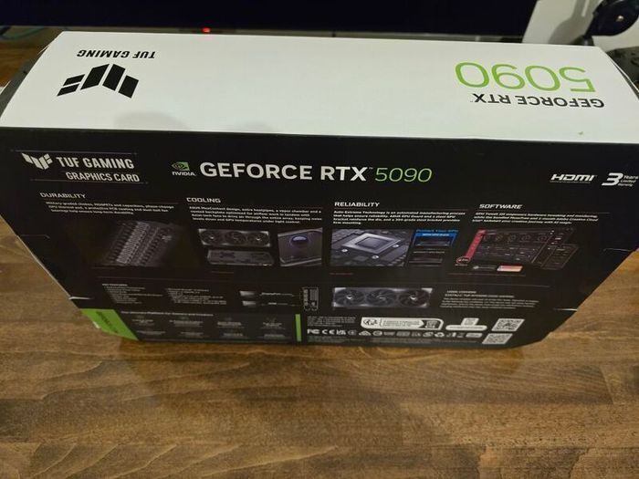 ASUS TUF Gaming GeForce RTX 5090 OC 32GB GDDR7 Refurbished, Like New
