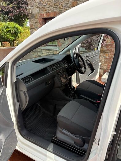 Volkswagen Caddy Highline 2.0 Tdi 102hp