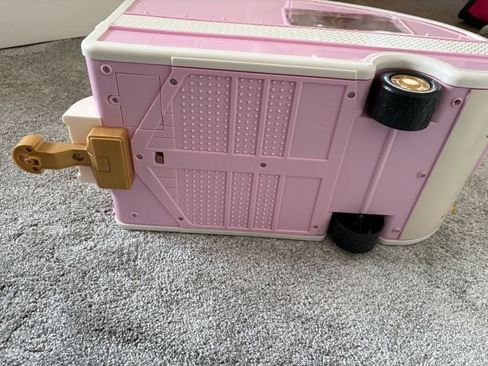toy caravan