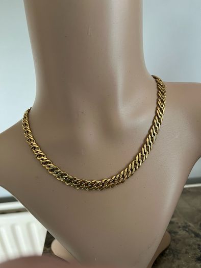Gold tone necklace