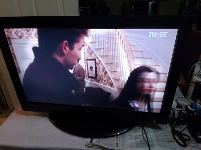 Toshiba 32 inch LCD Colour TV, Model No. 32AV933B, No Remote Contro