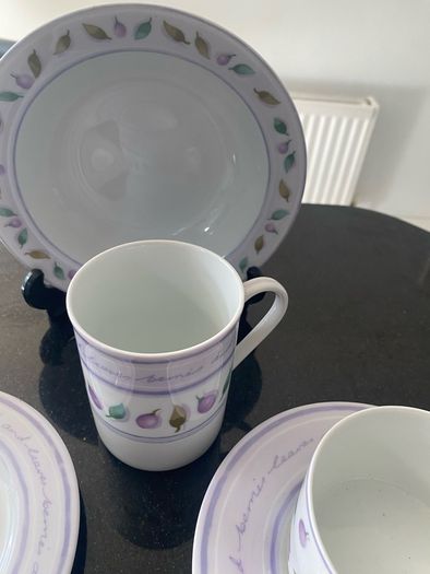 Six piece matching set off M&S berties and leaves breakfast set