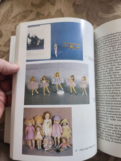 The Collectir's Guide To British Dolls Since 1920. By Collette Mansell. First Edition Large Volume Paperback In Good Condition.