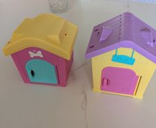toy dog houses empty