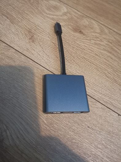 USB-C  to 2 x HDMI Docking station