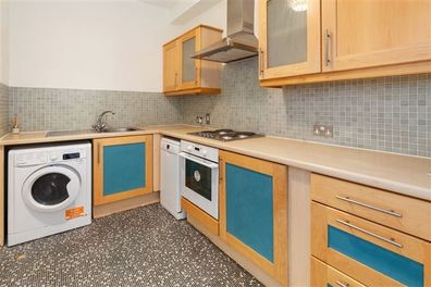 FREE Kitchen with Hob, Oven, Dishwasher. Collection 27th October