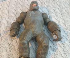 XL king kong figure