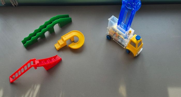 Automatic Domino Shuttle Set  Great Fun for Kids