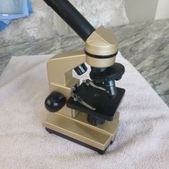 Microscope