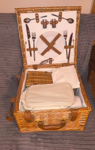 Deluxe 2-Person Fitted Picnic Hamper | Anglesey Edit