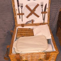 Deluxe 2-Person Fitted Picnic Hamper | Anglesey Edit