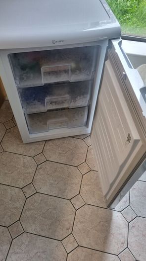 Indesit Freezer - 95 Litres