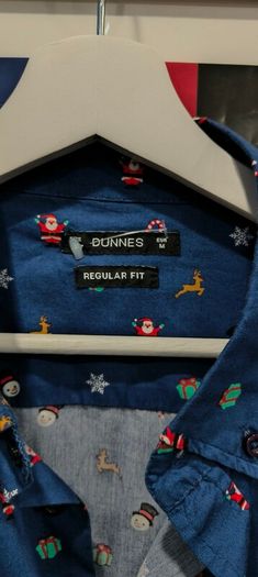 Festive mens shirt size M.