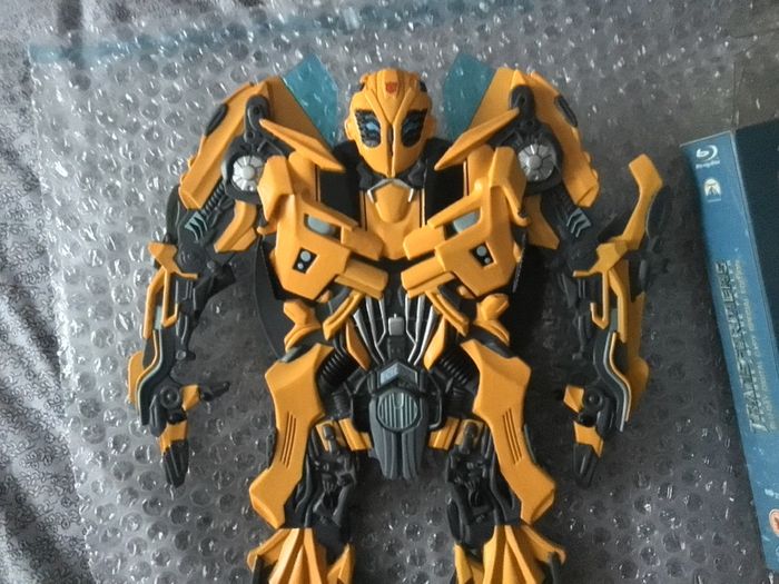 Transformers Revenge of the Fallen Blu Ray Bumblebee Figure