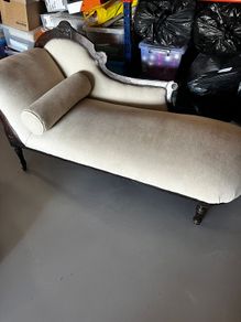 Victorian Chaise Longue (also has 2 matching chairs)