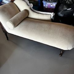 Victorian Chaise Longue (also has 2 matching chairs)