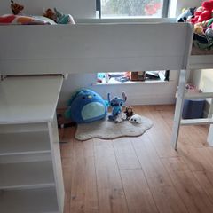 Kids high bed