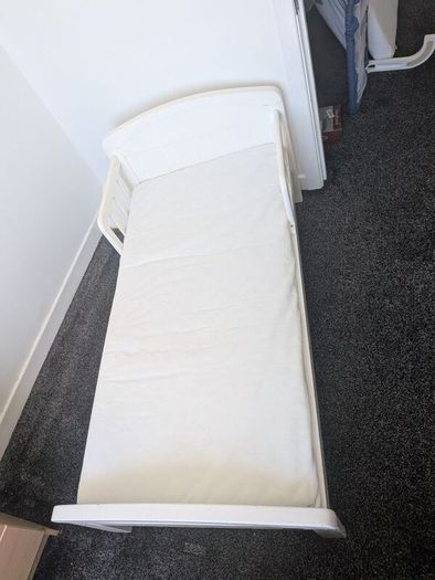 Kids bed frame