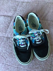 Vans off the wall lace up canvas trainers size 7