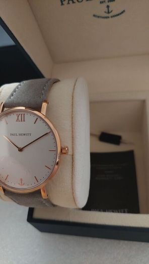 OPPORTUNITY   Brand new PAUL HEWITT womens watches   Last  pieces