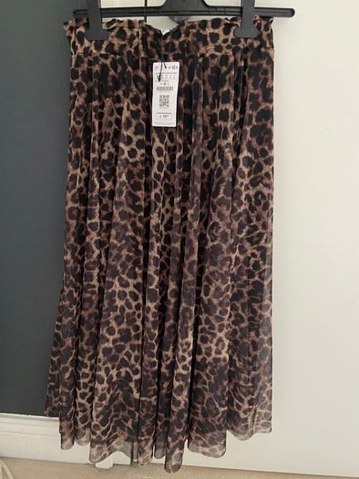 Skirts Bershka/Newlook
