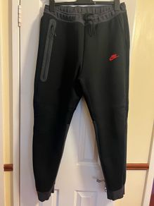Nike joggers/trousers