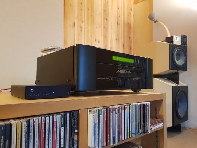 Hifi Gold Legendary Reference Signature Meridian 808.2  the most significant product in the history of the Compact Disc 16000 new Pristine condition with original Remote Signature Signed by Bob Stuart and Allen Boothroyd