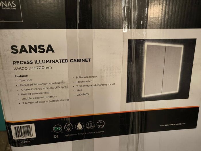 Sonas Illuminated Mirror cabinet