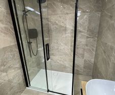 Ex Display Meryln Black 1200mm sliding door LEFT HAND , 900mm side panel and 1200x900 Level 25 shower tray