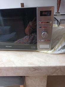 Dimplex Silver  Freestanding Microwave  Oven - Model   980353 - 20 Li