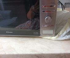 Dimplex Silver  Freestanding Microwave  Oven - Model   980353 - 20 Li