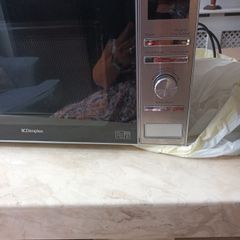Dimplex Silver  Freestanding Microwave  Oven - Model   980353 - 20 Li