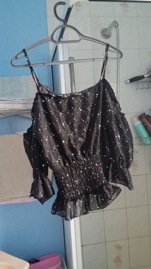 Glitter shoulder revealing top