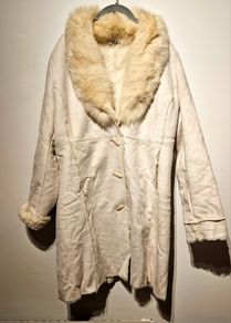 Vintage Cream Shearling-Style Coat with Faux Fur Trim