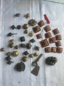 Antique Militaria - Buttons/Badges - Large Collection