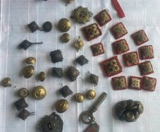 Antique Militaria - Buttons/Badges - Large Collection