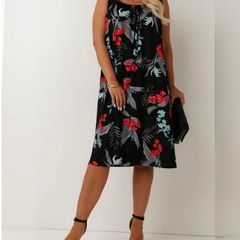 Lovely Midi Dress size 20