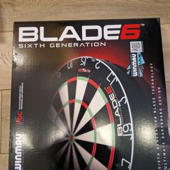 Brand new Winmau Blade 6